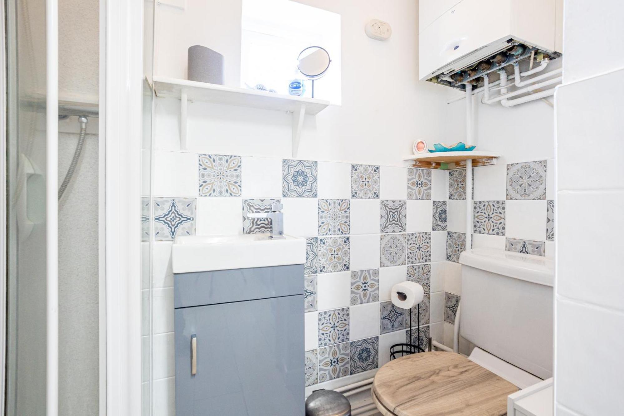 Coronation House By Yourstays - 3 Bedroom House In Newcastle-Under-Lyme Stoke-on-Trent Eksteriør billede